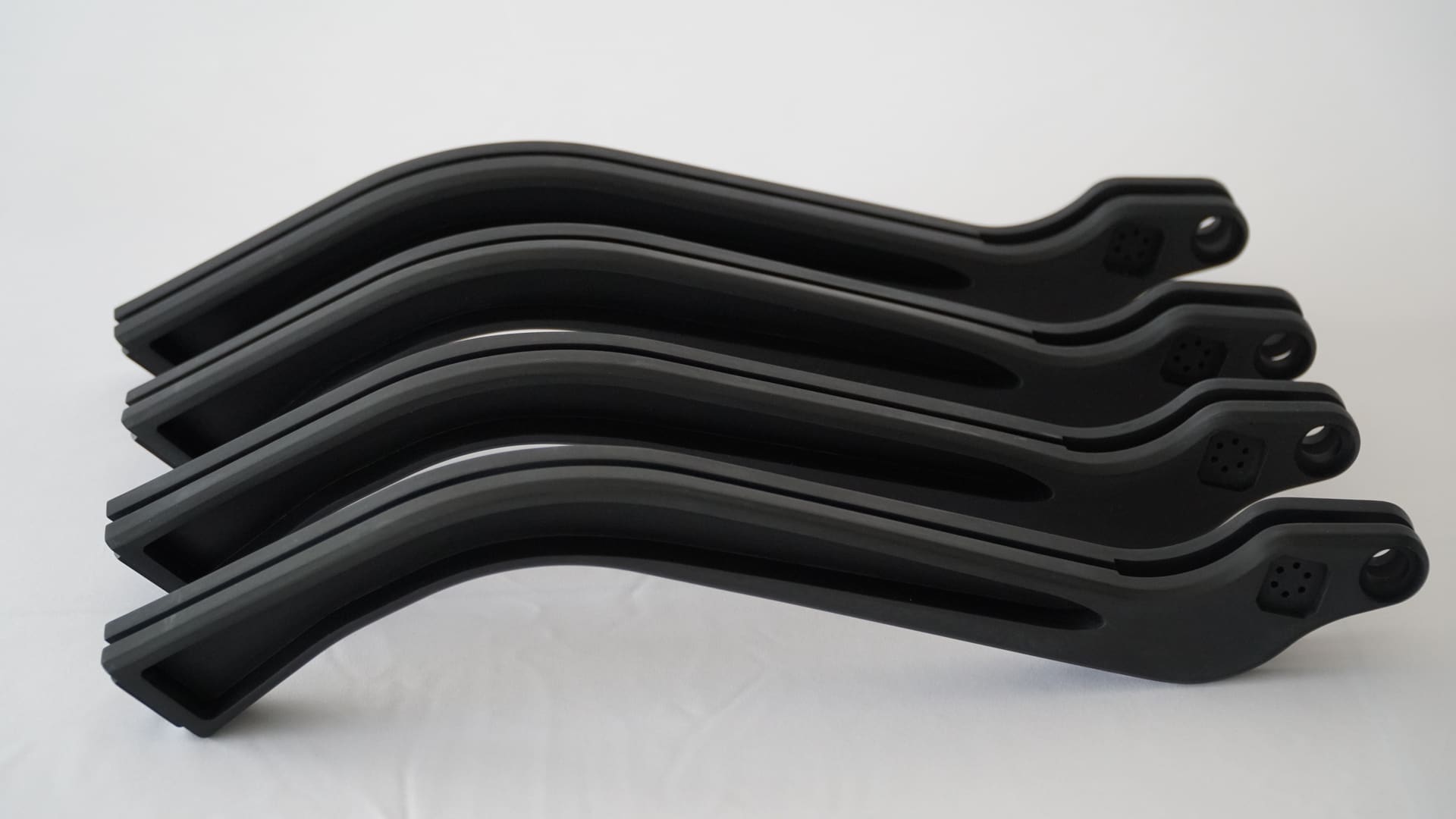 정밀성과 내구성의 핵심, 로봇 제작에 활용되는 CNC 가공